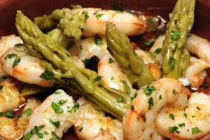 Espárragos con gambas - Asperges met gambas