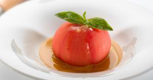 Tomate relleno de tuna - Tomaat gevuld met tonijn