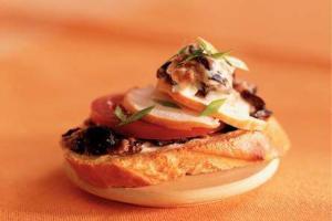 Baguette con pollo ahumado - Canapés met gerookte kip