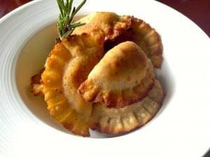 Empenada con chorizo y queso - Empenada met chorizo en kaas
