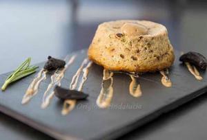 Budín de Ajo Negro