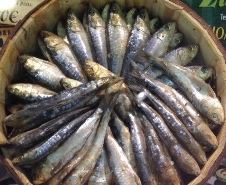 Arenques con salsa de Jerez - Gebakken sprotjes met sherrysaus
