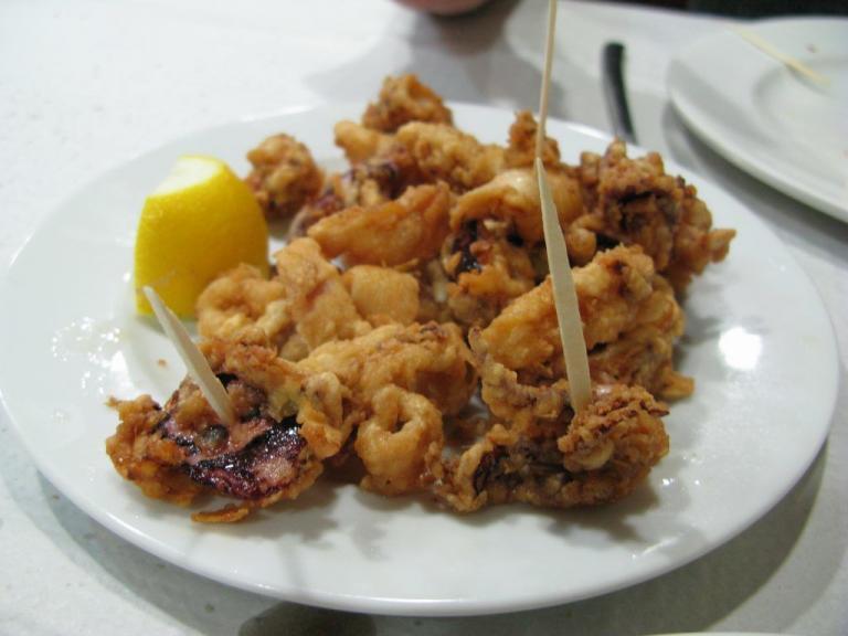 Chipirones fritas - Gefrituurde kleine inktvisjes