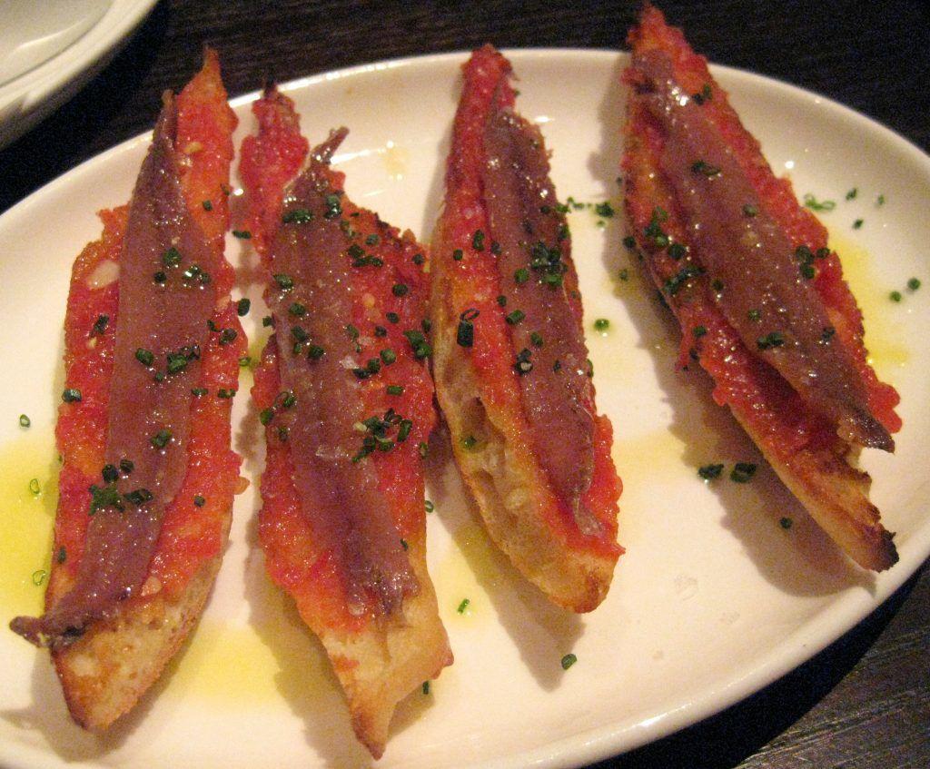 Pan con anchoas