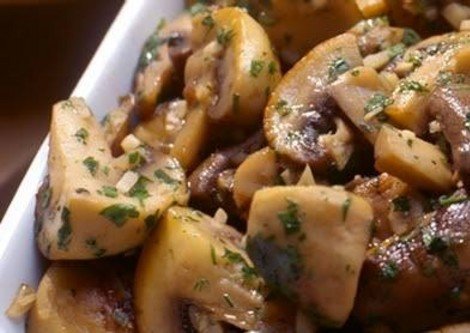 Champiñones al ajillo (1) - Champignons in knoflooksaus