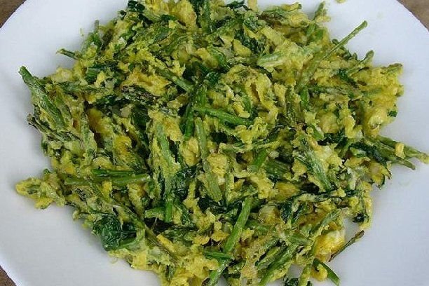 Revuelto de Esparragos trigueros - Roerei met wilde asperges