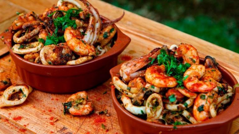 Mariscos a la Parrilla con Puré de Tomate y Comino - Gegrilleerd zeebanket met tomaten-komijnpuree