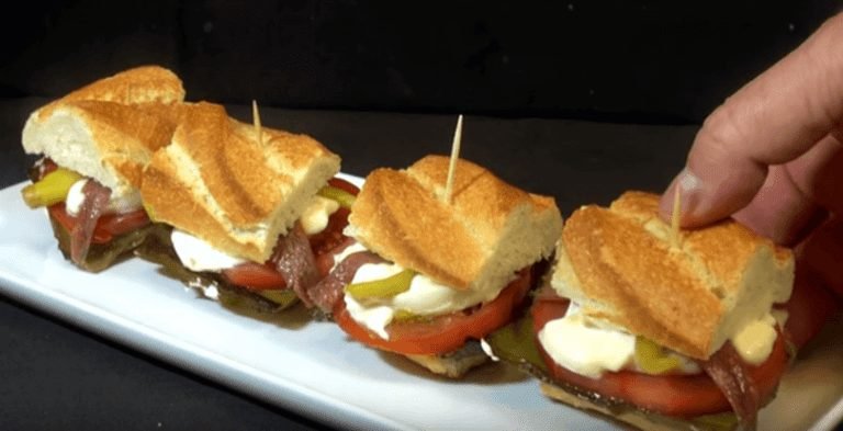 Bocaditos de tomate y anchoa - Broodje met tomaat en ansjovis