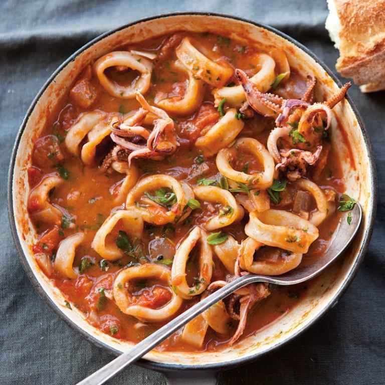 Calamares en Salsa de Tomate Picante - Inktvis in pittige tomatensaus