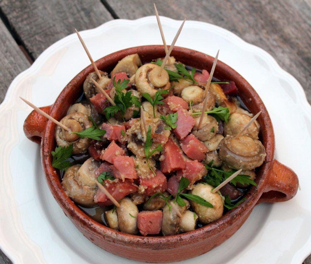 hampinones-al-ajillo-con-jamon
