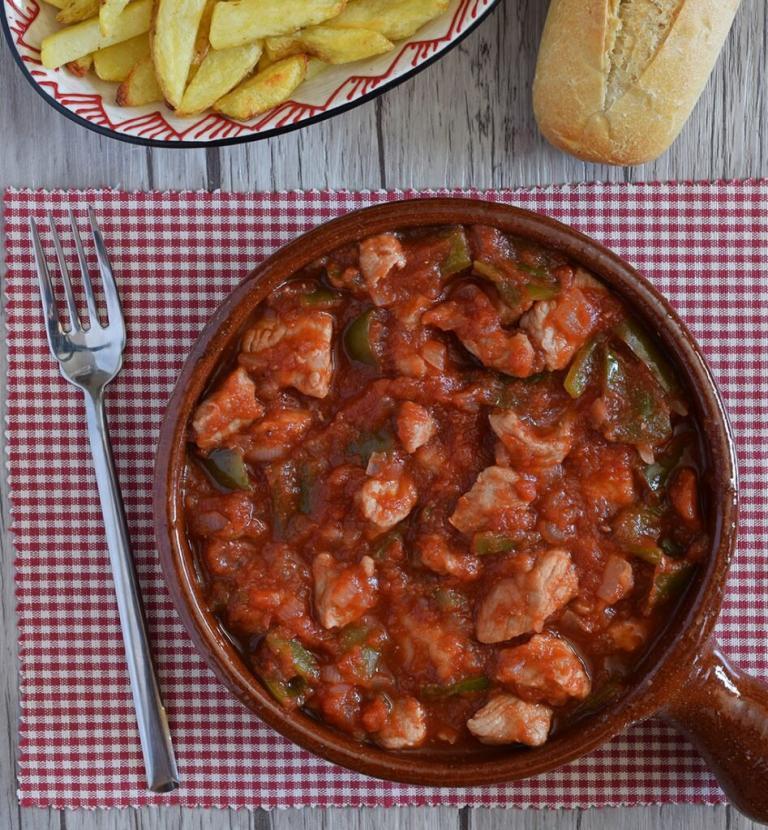 Tapa de Magra con Tomate - Tapa van Varkensvlees in tomatensaus