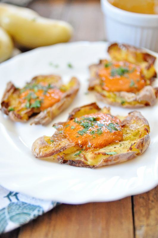 Papas Fritas con Mojo Picon - Krokant gebakken Aardappelchips met Mojo Picon