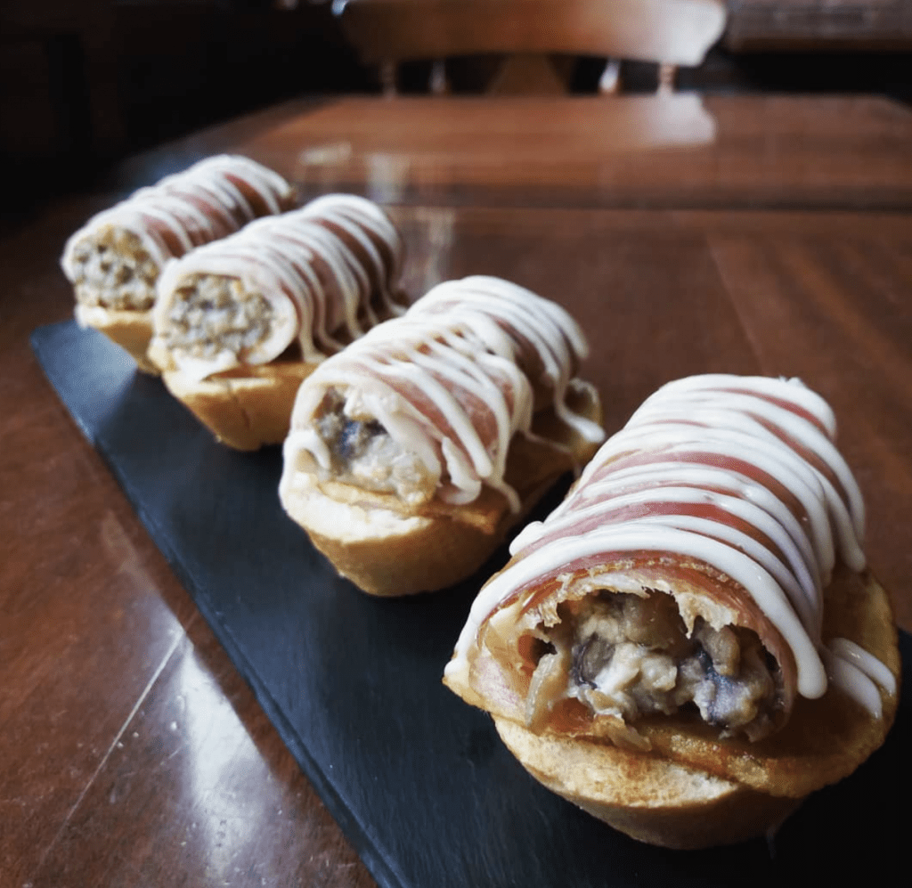 Rulo de Jamón relleno de revuelto de Setas - Hamrolletje gevuld met Paddenstoelen