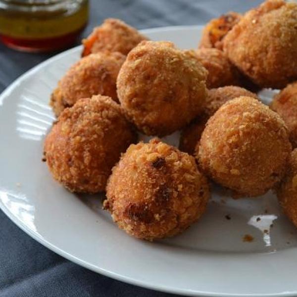 Croquetas de berenjena y queso - Kroketjes van aubergine en kaas